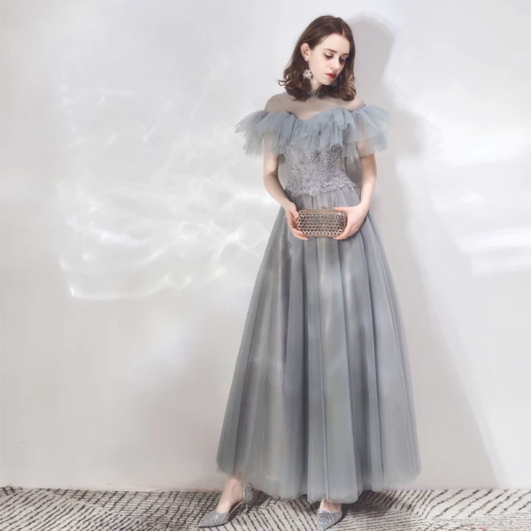 Vintage / Originale Élégant Gris Transparentes Robe De Soirée 2019 Princesse Col Haut Manches Courtes Appliques En Dentelle Perlage Longue Volants Dos Nu Robe De Ceremonie