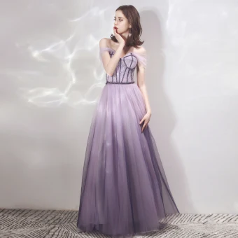 Snygga Fina Lavendel Gradient Färg Purple Aftonklänningar 2019 Prinsessa Av Axeln Korta Ärm Beading Långa Ruffle Halterneck Formella Klänningar