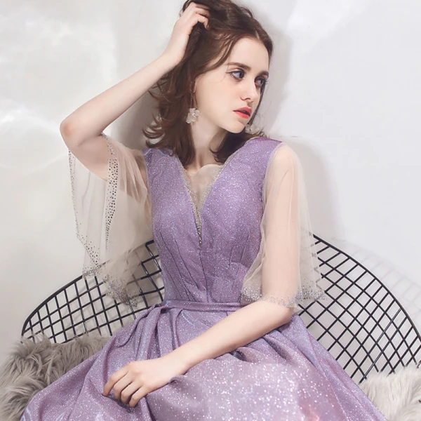 Bling Bling Lavande de retour Robe De Graduation 2019 Princesse Encolure Dégagée Manches de cloche Faux Diamant Glitter Polyester Thé Longueur Volants Dos Nu Robe De Ceremonie