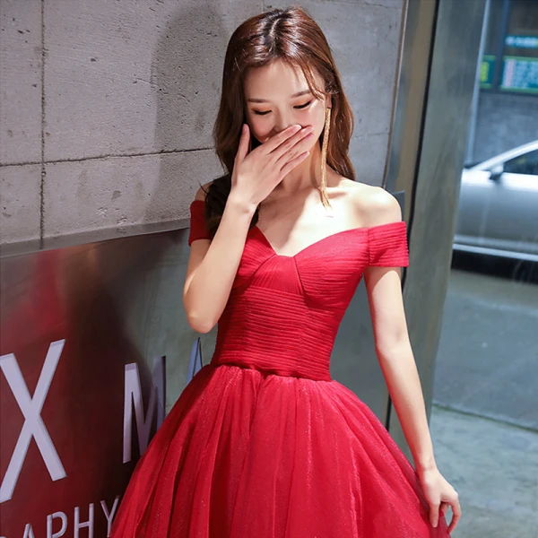 Modest / Simple Burgundy Evening Dresses  2019 A-Line / Princess Off-The-Shoulder Short Sleeve Glitter Tulle Court Train Ruffle Backless Formal Dresses