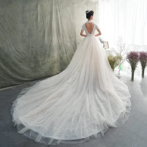 Vintage Champagne Blonder Brudekjoler 2019 Prinsesse Av Skulderen Korte Ermer Ryggløse Hjerteformet Beading Chapel Train Buste