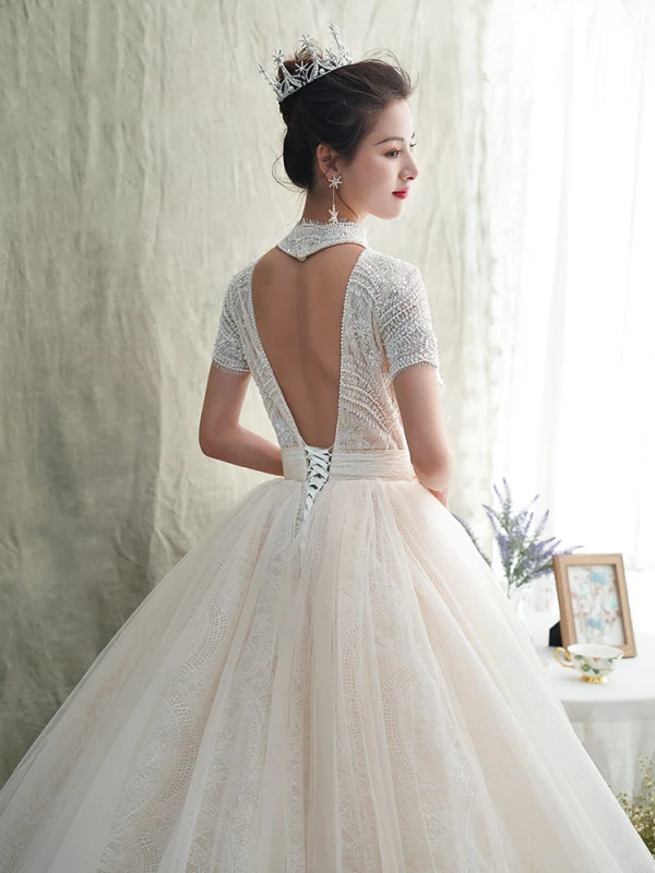 Vintage Champagner Spitze Brautkleider / Hochzeitskleider 2019 A Linie Off Shoulder Kurze Ärmel Rückenfreies Herzförmig Perlenstickerei Kapelle-Schleppe Rüschen