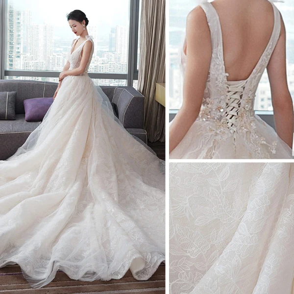 Beste Champagner Brautkleider / Hochzeitskleider 2019 A Linie Tiefer V-Ausschnitt Ärmellos Rückenfreies Perlenstickerei Blatt Applikationen Spitze Glanz Tülle Kapelle-Schleppe Rüschen
