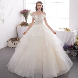 Erschwinglich Champagner Garten Im Freien Brautkleider Hochzeitskleider 2019 A Linie Off Shoulder Kurze Ärmel Rückenfreies Applikationen Spitze Perlenstickerei Glanz Pailletten Lange Rüschen