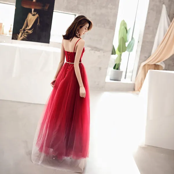 Élégant Bordeaux Robe De Soirée 2019 Princesse Bretelles Spaghetti Sans Manches Faux Diamant Métal Ceinture Longue Volants Dos Nu Robe De Ceremonie
