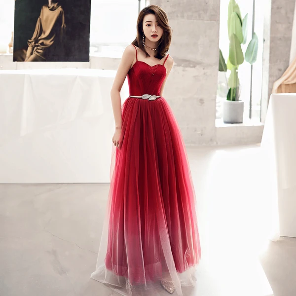 Élégant Bordeaux Robe De Soirée 2019 Princesse Bretelles Spaghetti Sans Manches Faux Diamant Métal Ceinture Longue Volants Dos Nu Robe De Ceremonie