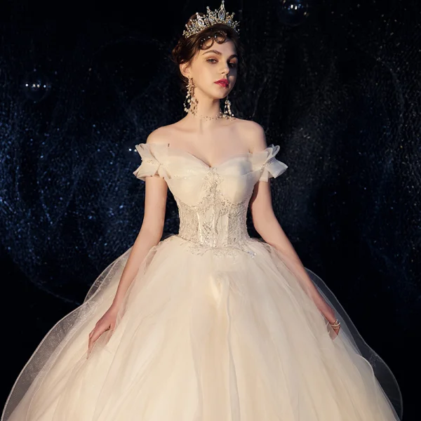 Elegante Ivory / Creme Garten / Im Freien Brautkleider / Hochzeitskleider 2019 Prinzessin Off Shoulder Kurze Ärmel Rückenfreies Pailletten Perlenstickerei Lange Rüschen