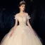 Elegante Ivory / Creme Garten / Im Freien Brautkleider / Hochzeitskleider 2019 Prinzessin Off Shoulder Kurze Ärmel Rückenfreies Pailletten Perlenstickerei Lange Rüschen