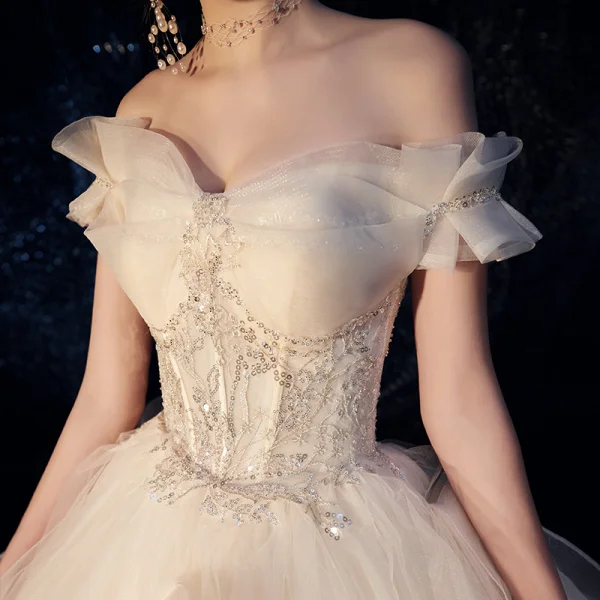 Elegante Ivory / Creme Garten / Im Freien Brautkleider / Hochzeitskleider 2019 Prinzessin Off Shoulder Kurze Ärmel Rückenfreies Pailletten Perlenstickerei Lange Rüschen