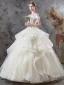 Abordable Champagne Jardin / Extérieur Robe De Mariée 2019 Robe Boule De l'épaule Manches Courtes Dos Nu Appliques En Dentelle Paillettes Longue Volants