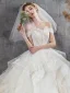 Abordable Champagne Jardin / Extérieur Robe De Mariée 2019 Robe Boule De l'épaule Manches Courtes Dos Nu Appliques En Dentelle Paillettes Longue Volants