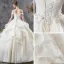 Abordable Champagne Jardin / Extérieur Robe De Mariée 2019 Robe Boule De l'épaule Manches Courtes Dos Nu Appliques En Dentelle Paillettes Longue Volants