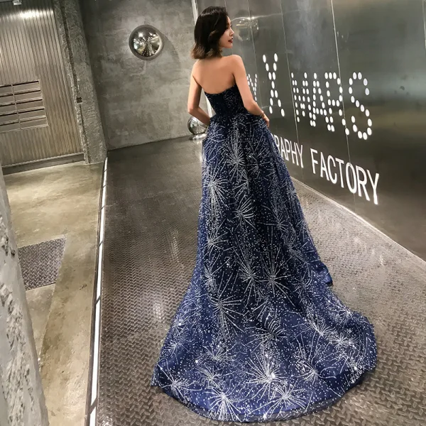 Bling Bling Mørk Marineblå Selskapskjoler 2019 Prinsesse Fantastiske / Unike Kjæreste Uten Ermer Ryggløse Glitter Tyll Domstol Tog Buste Formelle Kjoler