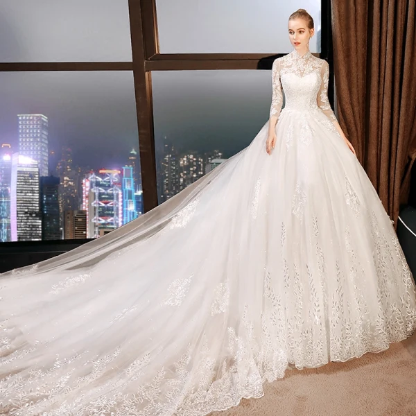 Vintage / Originale Abordable Ivoire Robe De Mariée 2019 Princesse Col Haut 3/4 Manches Dos Nu Percé Appliques En Dentelle Glitter Tulle Cathedral Train Volants
