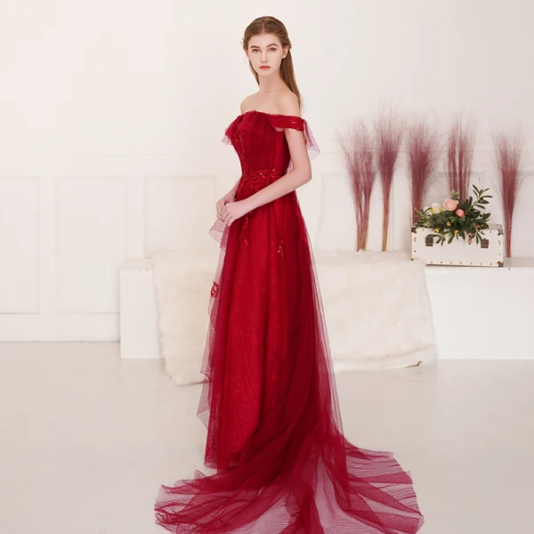 Élégant Bordeaux Robe De Soirée 2019 Princesse De l'épaule Manches Courtes Appliques En Dentelle Paillettes Train De Balayage Volants Dos Nu Robe De Ceremonie