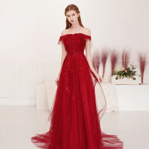 Élégant Bordeaux Robe De Soirée 2019 Princesse De l'épaule Manches Courtes Appliques En Dentelle Paillettes Train De Balayage Volants Dos Nu Robe De Ceremonie