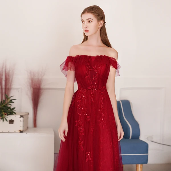 Élégant Bordeaux Robe De Soirée 2019 Princesse De l'épaule Manches Courtes Appliques En Dentelle Paillettes Train De Balayage Volants Dos Nu Robe De Ceremonie