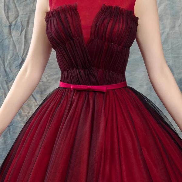 Vintage / Originale Bordeaux Robe De Bal 2017 Robe Boule Encolure Dégagée Sans Manches Appliques Fleur Noeud Ceinture Longue Volants Dos Nu Robe De Ceremonie