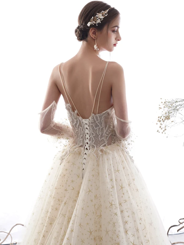 Élégant Champagne Robe De Mariée 2019 Princesse Bretelles Spaghetti Dos Nu Perlage Sans Manches Glitter Étoile Tulle Longue Volants