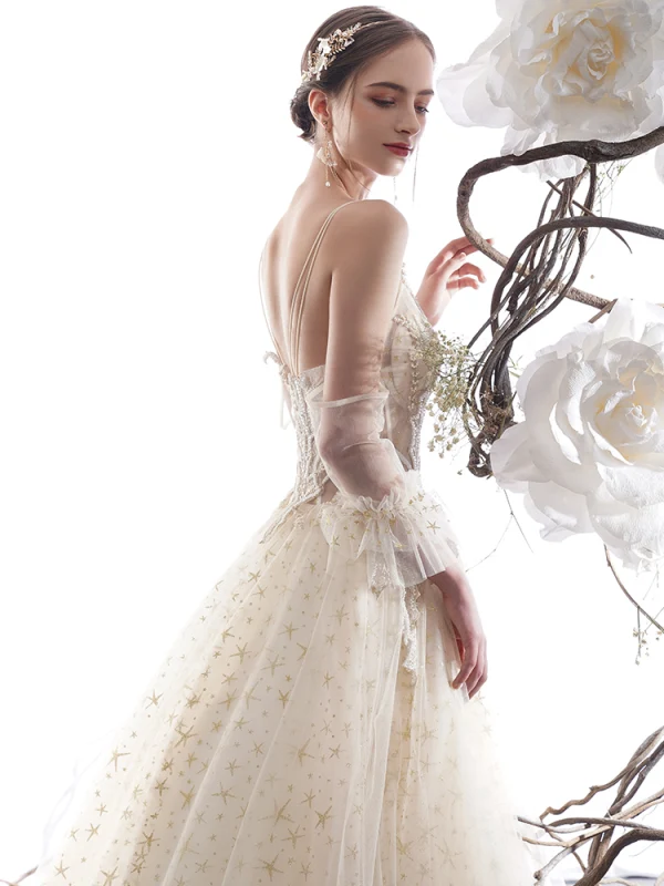 Élégant Champagne Robe De Mariée 2019 Princesse Bretelles Spaghetti Dos Nu Perlage Sans Manches Glitter Étoile Tulle Longue Volants