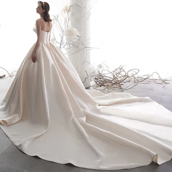 Modest / Simple Champagne Satin Wedding Dresses 2019 A-Line / Princess Amazing / Unique Sweetheart Sleeveless Backless Cathedral Train Ruffle