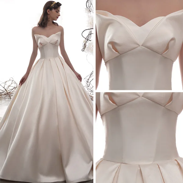 Enkel Champagne Satin Brudekjoler 2019 Prinsesse Fantastiske / Unike Kjæreste Uten Ermer Ryggløse Cathedral Train Buste