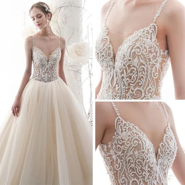 Illusion Champagner Durchbohrt Brautkleider / Hochzeitskleider 2019 A Linie Spaghettiträger Rückenfreies Ärmellos Handgefertigt Perlenstickerei Glanz Tülle Kathedrale Schleppe