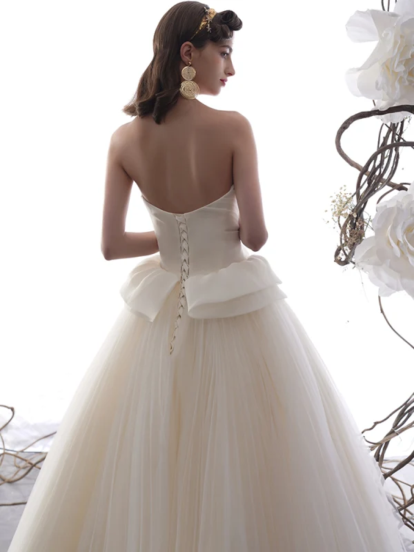 Modest / Simple Champagne Wedding Dresses 2019 A-Line / Princess Strapless Sleeveless Backless Floor-Length / Long Ruffle