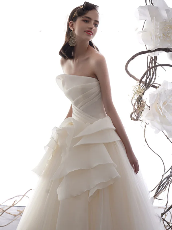 Modest / Simple Champagne Wedding Dresses 2019 A-Line / Princess Strapless Sleeveless Backless Floor-Length / Long Ruffle