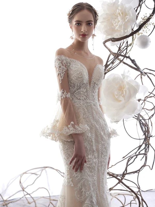 Charmant Champagne Transparentes Robe De Mariée 2019 Trompette / Sirène Encolure Dégagée Manches de cloche Appliques En Dentelle Glitter Fait main Perlage Chapel Train Volants
