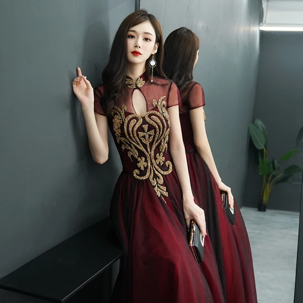 Style Chinois Bordeaux Transparentes Robe De Soirée 2019 Princesse Col Haut Manches Courtes Perlage Longue Volants Dos Nu Robe De Ceremonie