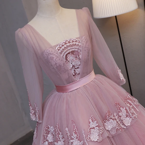 Vintage Blushing Pink Prom Dresses 2017 Ball Gown V-Neck Long Sleeve Appliques Lace Floor-Length / Long Ruffle Backless Formal Dresses