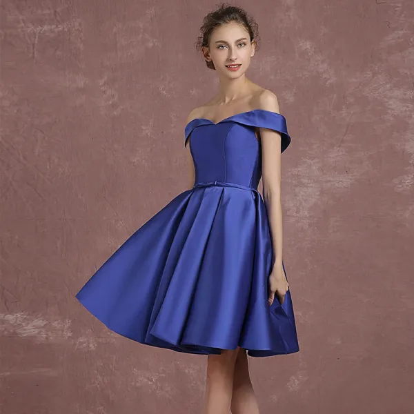 Modest / Simple Royal Blue Bridesmaid Dresses 2018 A-Line / Princess  Off-The-Shoulder Short Sleeve Backless Bow Sash Short Ruffle Wedding Party  Dresses