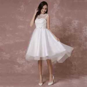 Modest Simple Ivory Wedding Dresses 2018 A Line Princess Scoop Neck Sleeveless Backless Appliques Lace Bow Sash Asymmetrical