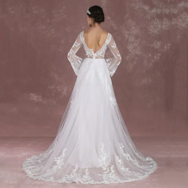 Chic / Belle Blanche Robe De Mariée 2018 Princesse Encolure Carrée Manches Longues Dos Nu Appliques En Dentelle Train De Balayage