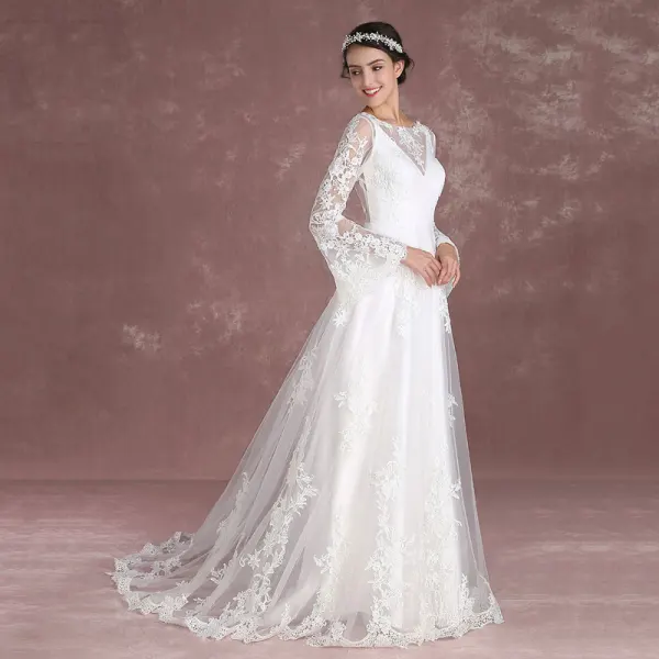Chic / Belle Blanche Robe De Mariée 2018 Princesse Encolure Carrée Manches Longues Dos Nu Appliques En Dentelle Train De Balayage