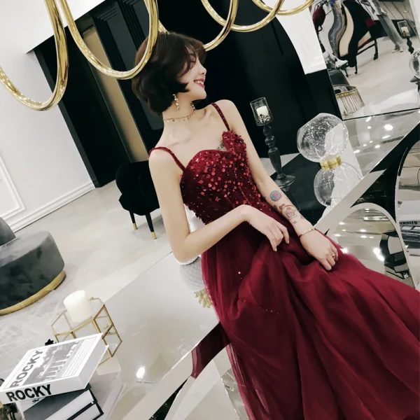 Chic / Beautiful Burgundy Evening Dresses  2019 A-Line / Princess Spaghetti Straps Sleeveless Beading Glitter Sequins Floor-Length / Long Ruffle Backless Formal Dresses