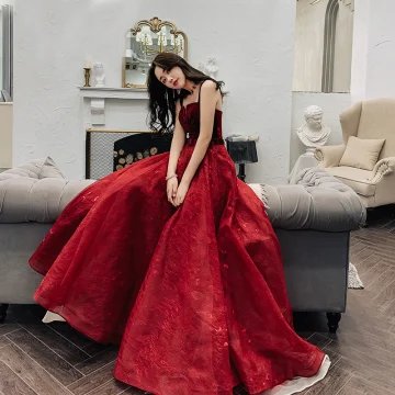 Mooie Prachtige Bordeaux Suede Avondjurken 2019 A Lijn Schouders Mouwloos Gordel Rhinestone Lange Ruche Ruglooze Gelegenheid Jurken