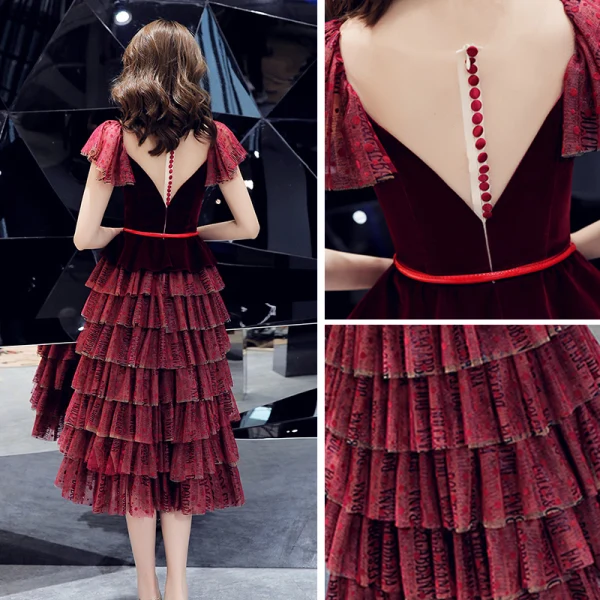 Chic / Beautiful Burgundy Suede Homecoming Graduation Dresses 2019 A-Line / Princess Deep V-Neck Sleeveless Metal Sash Tea-length Cascading Ruffles Formal Dresses