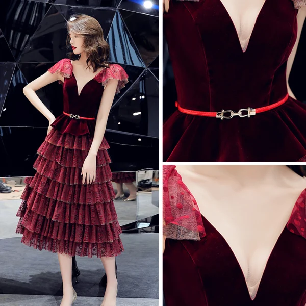 Chic / Beautiful Burgundy Suede Homecoming Graduation Dresses 2019 A-Line / Princess Deep V-Neck Sleeveless Metal Sash Tea-length Cascading Ruffles Formal Dresses