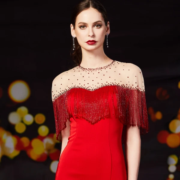 Luxe Rouge Transparentes Robe De Soirée 2019 Trompette / Sirène Encolure Dégagée Sans Manches Faux Diamant Perlage Gland Train De Balayage Volants Robe De Ceremonie