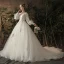 Elegante Ivory / Creme Durchsichtige Brautkleider / Hochzeitskleider 2019 Prinzessin Rundhalsausschnitt Geschwollenes Lange Ärmel Rückenfreies Applikationen Spitze Kapelle-Schleppe Rüschen