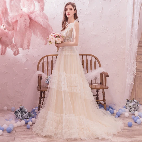 Romantic Outdoor / Garden Summer Champagne Wedding Dresses 2019 A-Line / Princess Spaghetti Straps Sleeveless Backless Appliques Lace Beading Sweep Train Ruffle