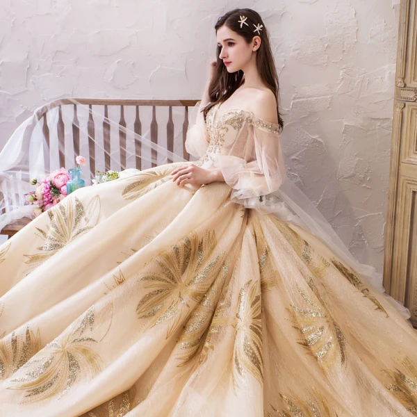 Luxe Champagne Robe De Mariée 2019 Robe Boule De l'épaule Gonflée 3/4 Manches Dos Nu Perlage Glitter Tulle Royal Train Volants
