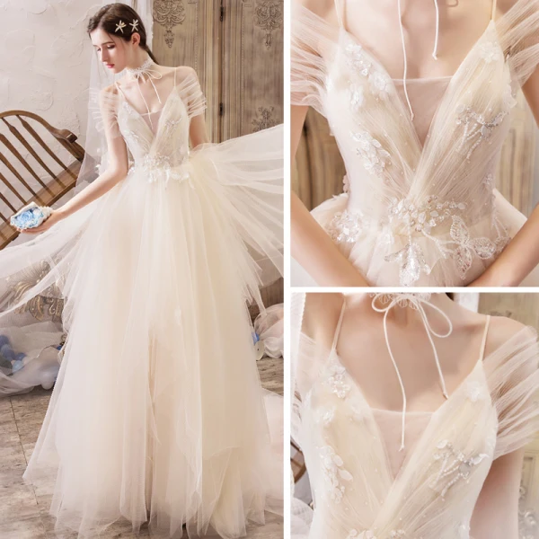 Romantic Champagne Outdoor / Garden Wedding Dresses 2019 A-Line / Princess Spaghetti Straps Sleeveless Backless Appliques Lace Beading Court Train Ruffle