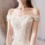 Beste Champagner Brautkleider / Hochzeitskleider 2019 A Linie Off Shoulder Kurze Ärmel Rückenfreies Applikationen Spitze Perlenstickerei Königliche Schleppe Rüschen
