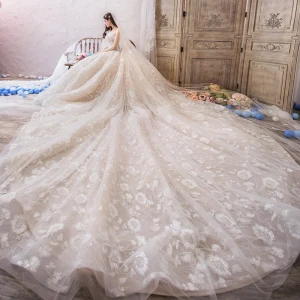 Hermoso Champán Vestidos De Novia 2019 Ball Gown Sweetheart Sin Mangas Sin Espalda Glitter Apliques Con Encaje Rebordear Royal Train Ruffle