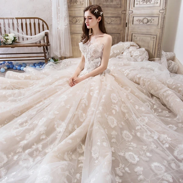 Chic / Beautiful Champagne Wedding Dresses 2019 Ball Gown Sweetheart Sleeveless Backless Glitter Appliques Lace Beading Royal Train Ruffle