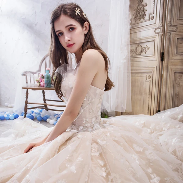 Chic / Beautiful Champagne Wedding Dresses 2019 Ball Gown Sweetheart Sleeveless Backless Glitter Appliques Lace Beading Royal Train Ruffle