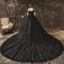 Unique Étourdissant Noire Dentelle Robe De Mariée 2019 Princesse De l'épaule Manches Courtes Dos Nu Perlage Gland Glitter Paillettes Cathedral Train Volants
